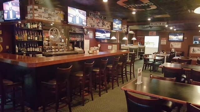 Langer’s Bar & Grill & The Lounge — photo 3